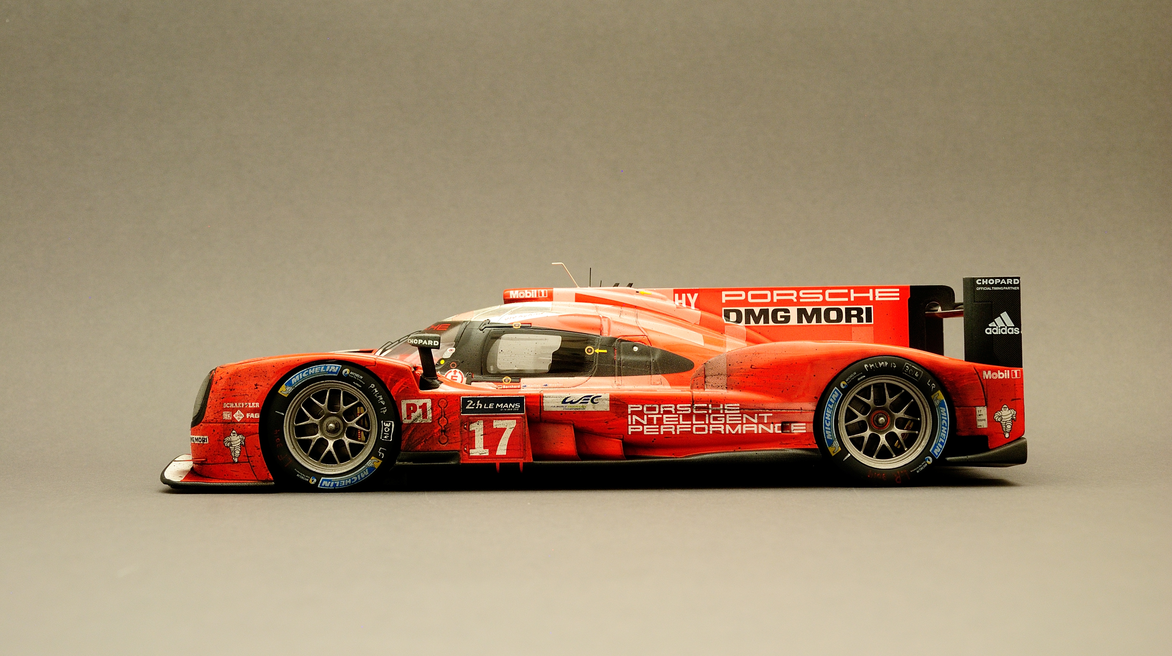 porsche 919 hybrid #17 24h le mans 2015 spark 1:18 finish line jochen kieslich