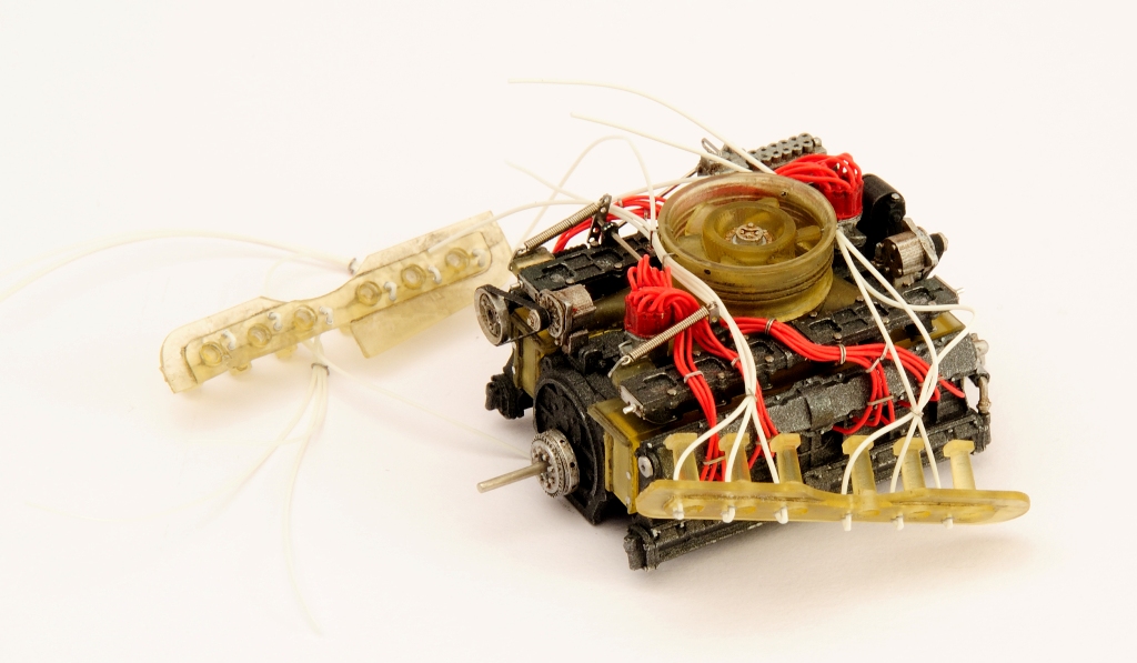 porsche 917, motor mit kabelsalat..