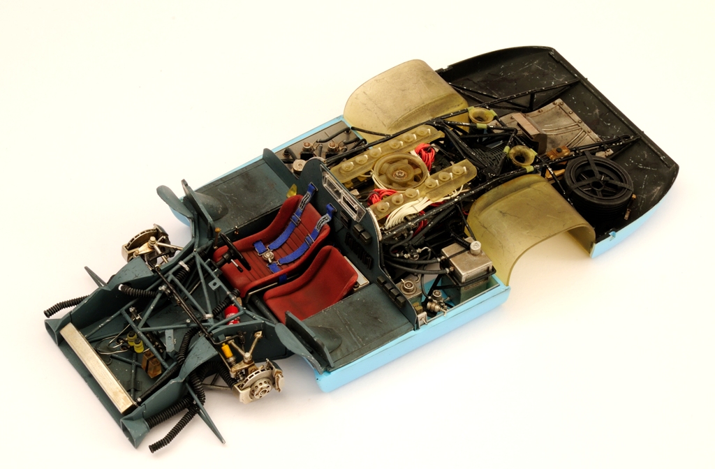cockpit mit sitz(en), untere heckverkleidung